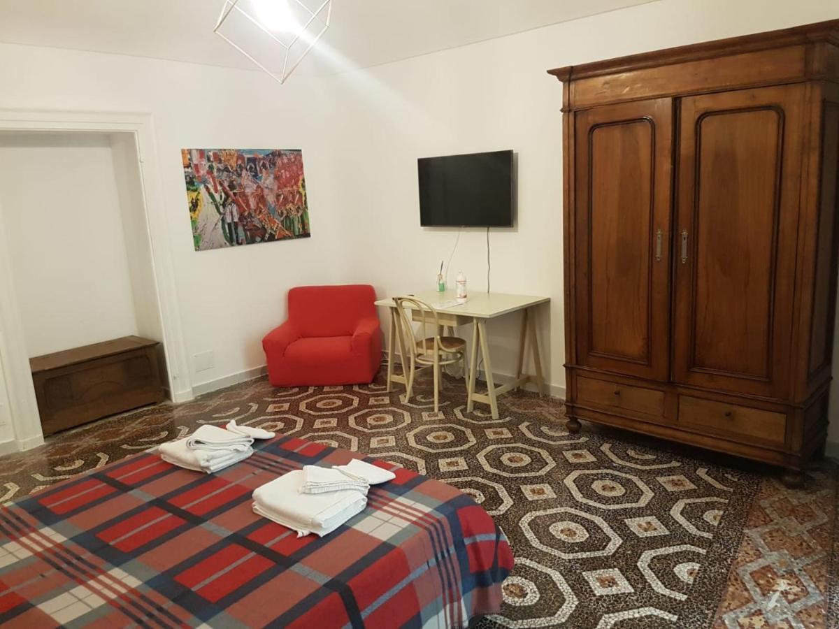 Gusterhouse Panzió Ivrea Kültér fotó