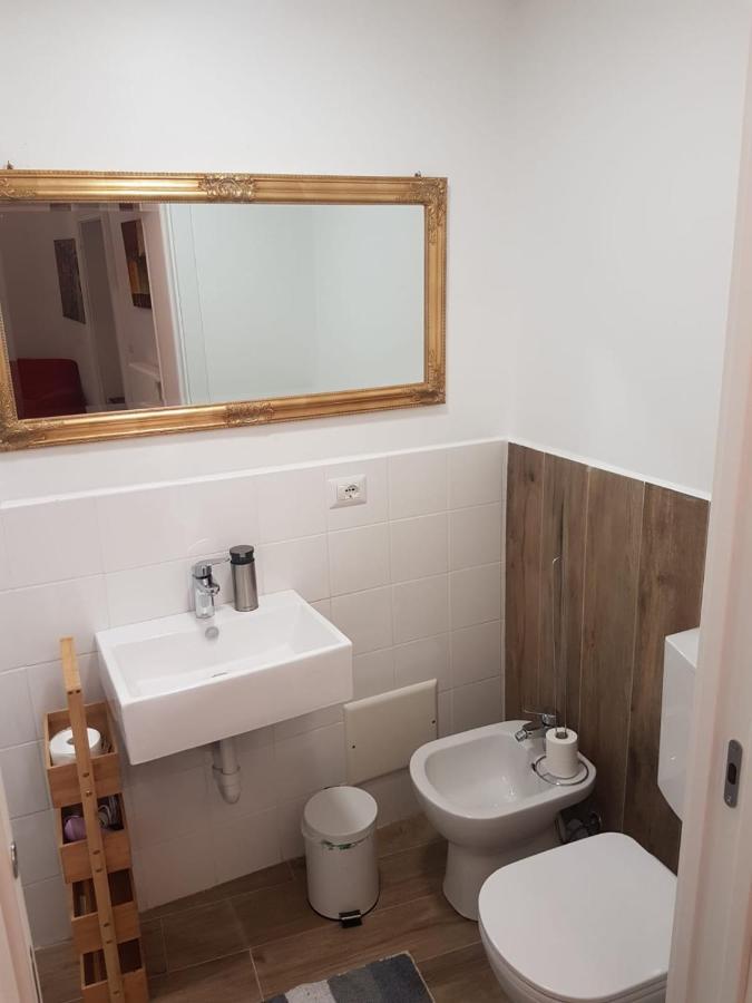 Gusterhouse Panzió Ivrea Kültér fotó