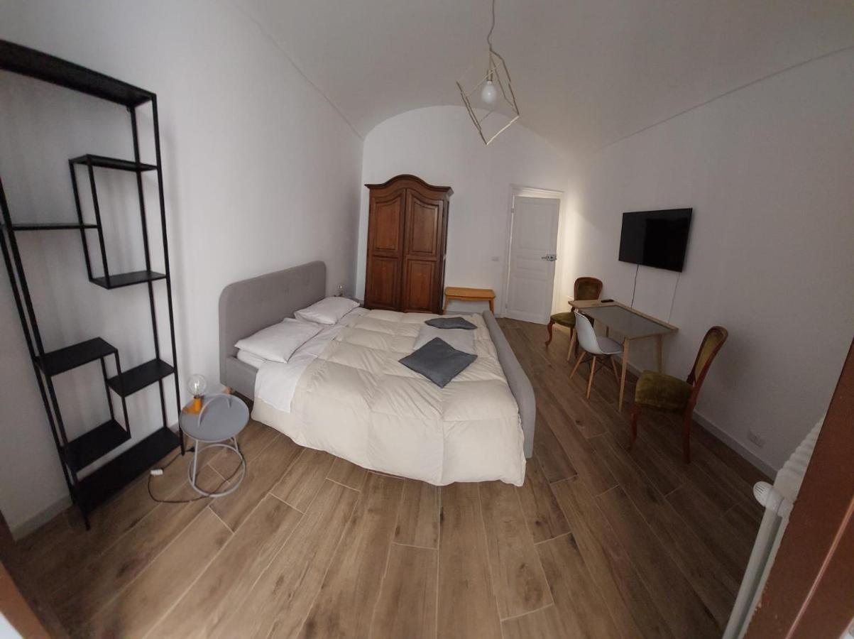Gusterhouse Panzió Ivrea Kültér fotó
