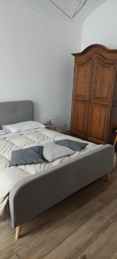 Gusterhouse Panzió Ivrea Kültér fotó